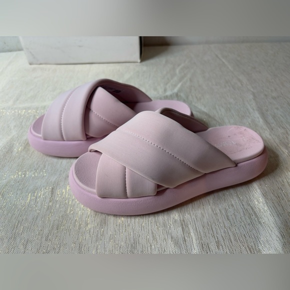 Toms Shoes - TOMS Women's Alpargata Mallow Crossover size 5